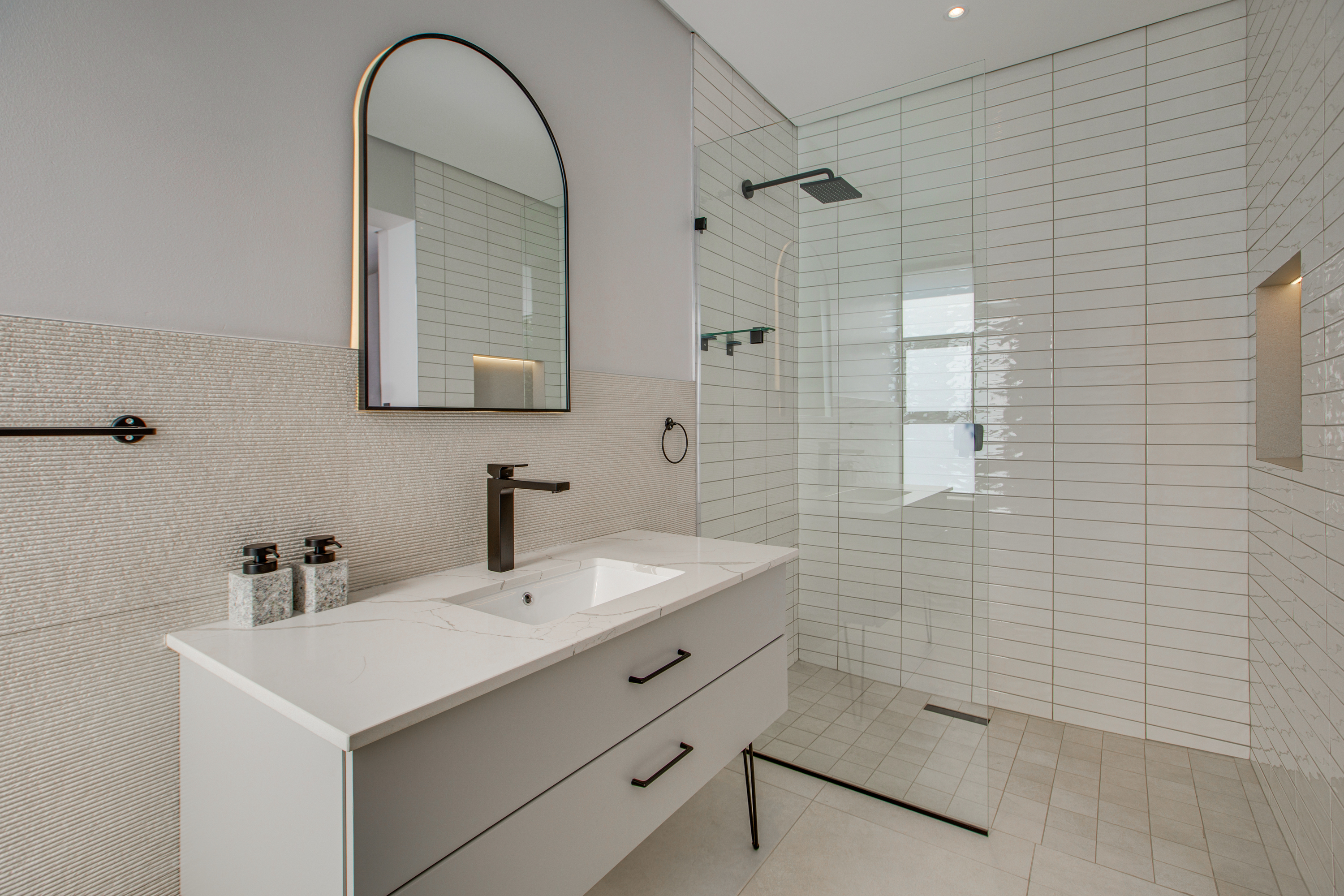 Master En-Suite Bathroom